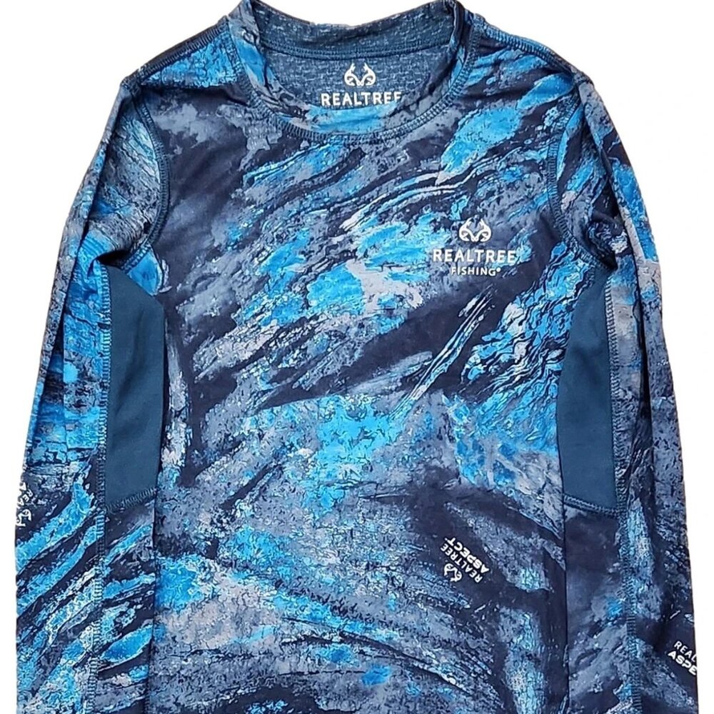 Realtree Boys Blue Reversible Silky Long Sleeved Fishing Tee Shirt